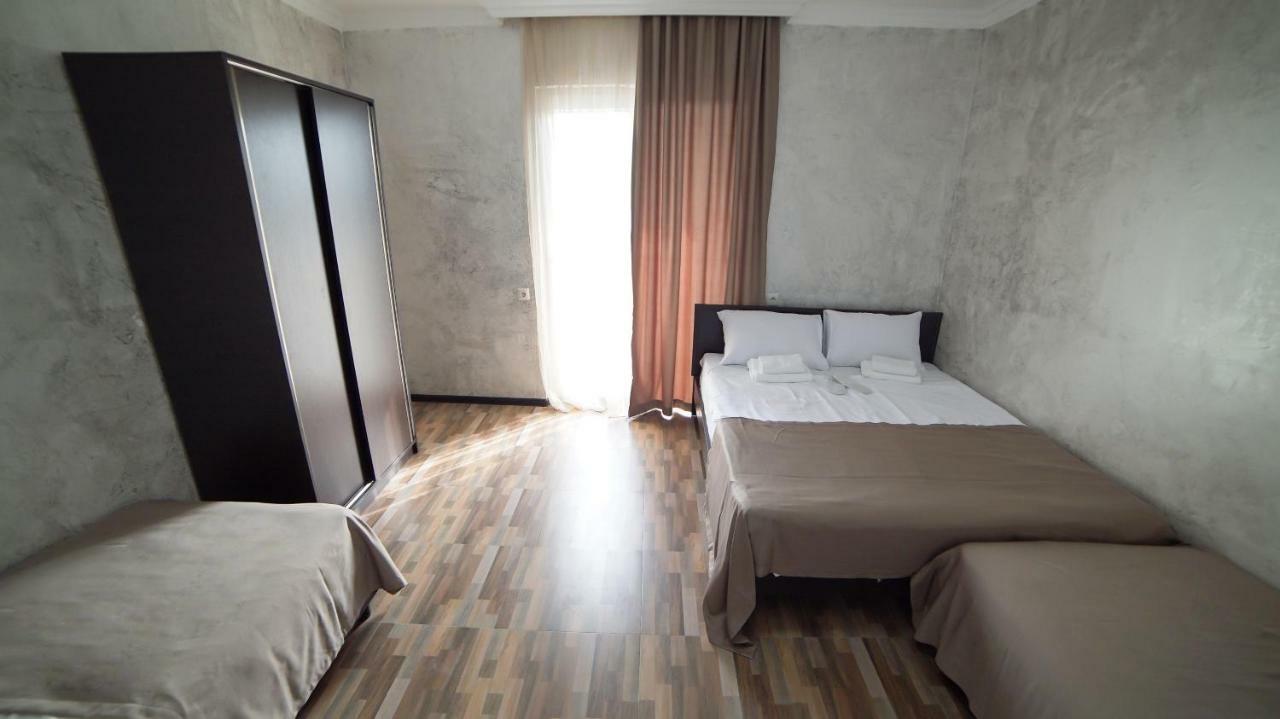 Hotel Progress Batumi Exterior foto