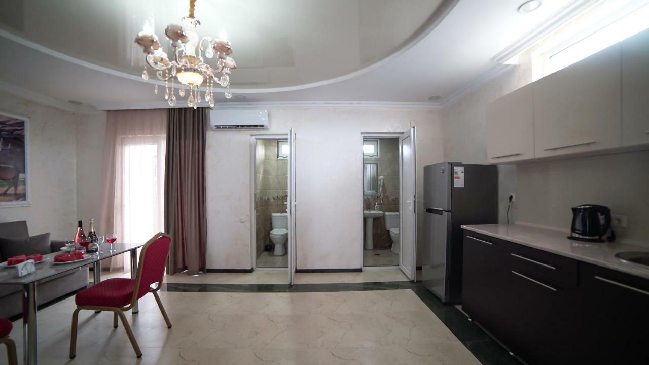 Hotel Progress Batumi Exterior foto